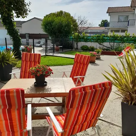 Les Hirondelles Bed & Breakfast Puyoo